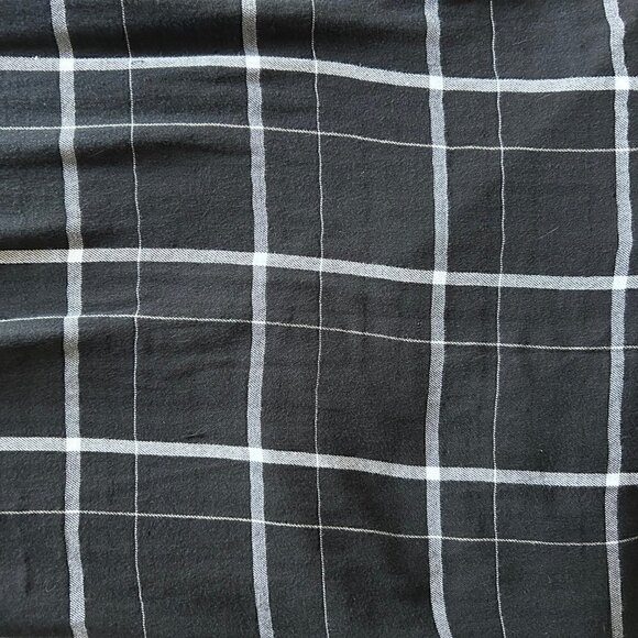 Merona Women's Oversized Asymmetrical Flannel Shirt, Small - Picture 5 of 6